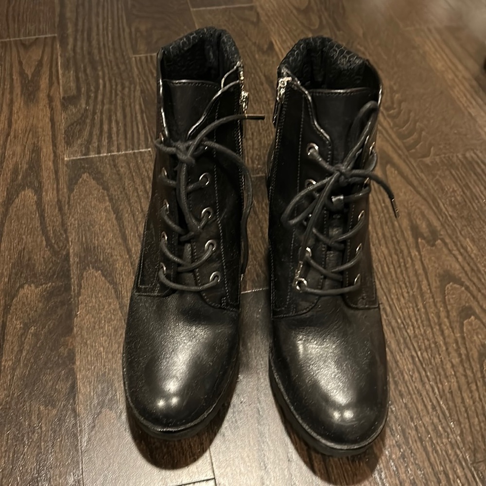 Michael Kors Boots with laces and zippers
